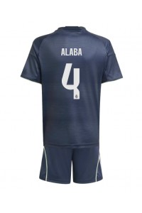 Real Madrid David Alaba #4 Jalkapallovaatteet Lasten Vieraspeliasu 2025-26 Lyhythihainen (+ Lyhyet housut)